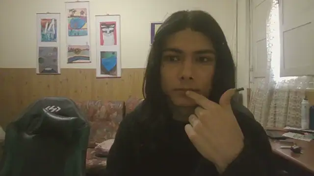 Snapshot of calliemaggotbone chatting on 16, 11, 2025 calliemaggotbone online show from 16, 11, 2025