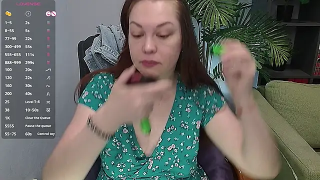 Snapshot of CutieGinger chatting on 1, 11, 2025 CutieGinger online show from 1, 11, 2025