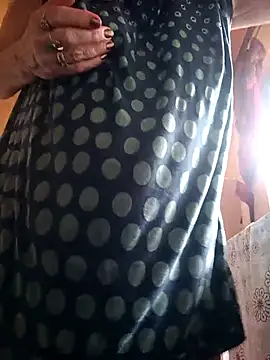 Lovely Lori online show from 29, 9, 2025