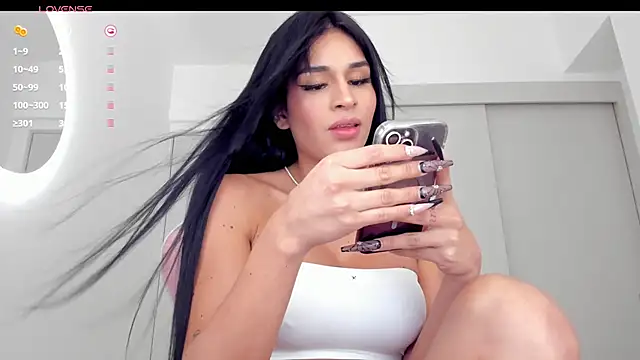 Snapshot of mia_yourmommy chatting on 6, 12, 2024 mia yourmommy online show from 6, 12, 2024
