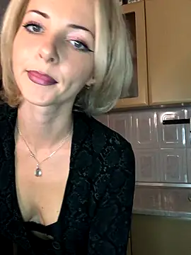 Snapshot of Kristina03 chatting on 7, 11, 2025 Kristina03 online show from 7, 11, 2025