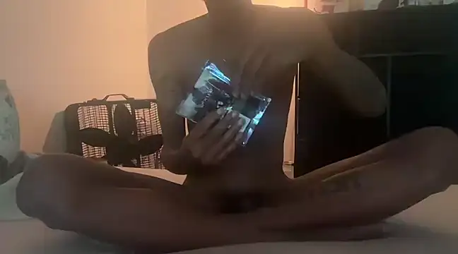 Snapshot of ITSONLYKENNY chatting on 19, 2, 2025 ITSONLYKENNY online show from 19, 2, 2025