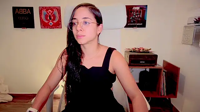 Snapshot of adriana__sosa_ chatting on 4, 12, 2024 adriana sosa online show from 4, 12, 2024