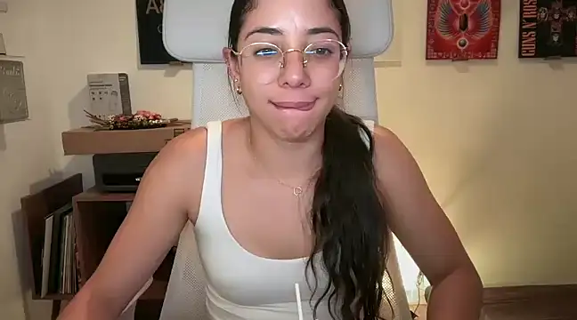 Snapshot of adriana__sosa_ chatting on 28, 1, 2025 adriana sosa online show from 28, 1, 2025