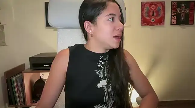 Snapshot of adriana__sosa_ chatting on 5, 2, 2025 adriana sosa online show from 5, 2, 2025