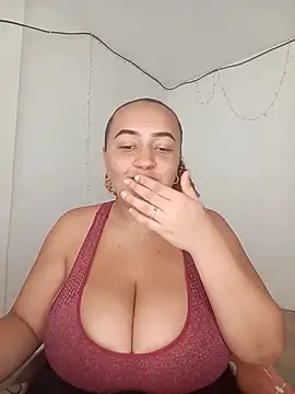 Snapshot of Miss-boobs chatting on 29, 12, 2024 Miss-boobs online show from 29, 12, 2024
