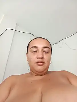 Snapshot of Miss-boobs chatting on 11, 1, 2025 Miss-boobs online show from 11, 1, 2025