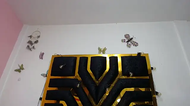 Helennahot online show from 19, 1, 2025