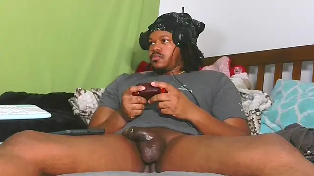 Snapshot of Carolinayoungin chatting on 17, 11, 2025 Carolinayoungin online show from 17, 11, 2025