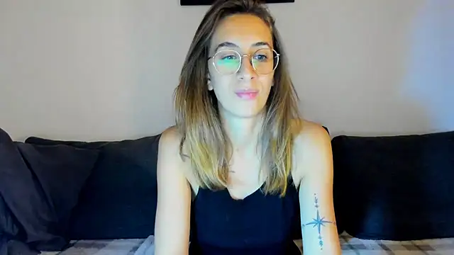 DesireMore90 online show from 23, 10, 2025