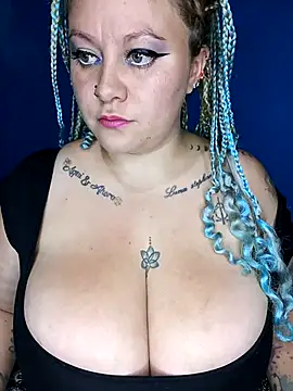 Snapshot of miley_jensen chatting on 7, 1, 2026 miley jensen online show from 7, 1, 2026