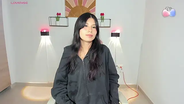 emily villamil online show from 27, 3, 2026