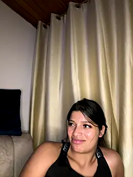 Snapshot of AgathaGeorgiou chatting on 12, 9, 2025 AgathaGeorgiou online show from 12, 9, 2025