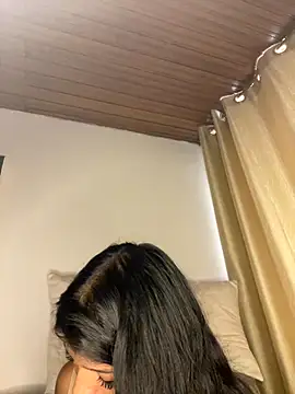 Snapshot of AgathaGeorgiou chatting on 4, 10, 2025 AgathaGeorgiou online show from 4, 10, 2025