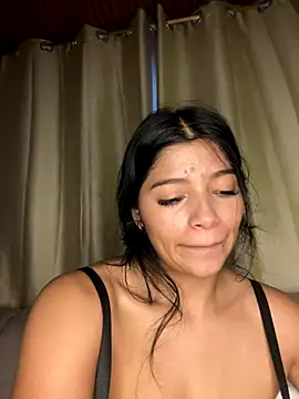 Snapshot of AgathaGeorgiou chatting on 28, 11, 2025 AgathaGeorgiou online show from 28, 11, 2025