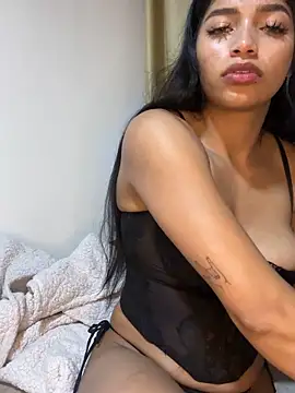 Snapshot of AgathaGeorgiou chatting on 27, 2, 2026 AgathaGeorgiou online show from 27, 2, 2026