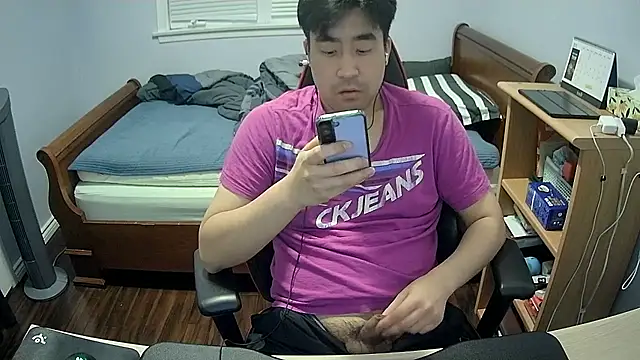 Koreanboy171 online show from 9, 3, 2026