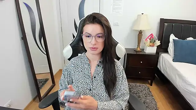 Snapshot of AmyPure_ chatting on 7, 5, 2026 AmyPure online show from 7, 5, 2026