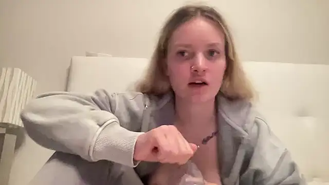 Snapshot of mariemelissah chatting on 26, 1, 2025 mariemelissah online show from 26, 1, 2025