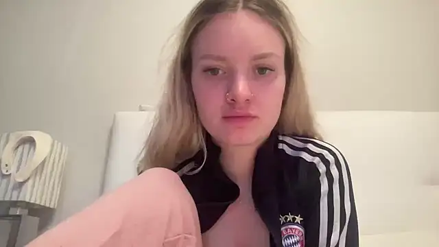 Snapshot of mariemelissah chatting on 19, 2, 2025 mariemelissah online show from 19, 2, 2025