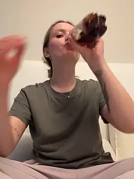 Snapshot of mariemelissah chatting on 12, 3, 2025 mariemelissah online show from 12, 3, 2025