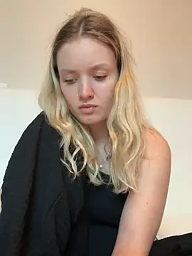 Snapshot of mariemelissah chatting on 19, 3, 2025 mariemelissah online show from 19, 3, 2025