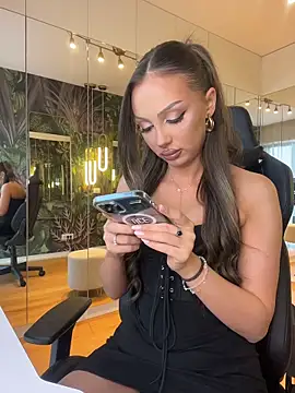 MileySin1111 online show from 10, 2, 2026