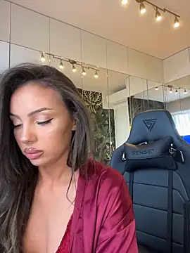 MileySin1111 online show from 4, 4, 2026