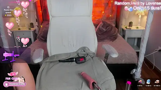 Ellie Jhonson   online show from 25, 1, 2025