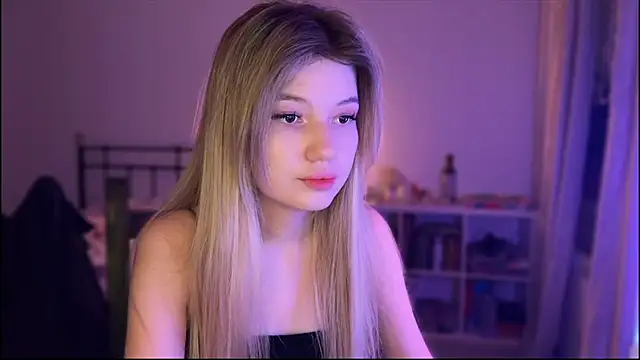 Caramel Peach online show from 23, 9, 2025