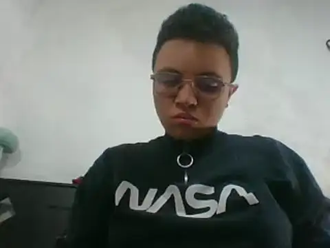 Snapshot of EdenJupiter chatting on 31, 10, 2025 EdenJupiter online show from 31, 10, 2025