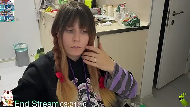 Snapshot of ShiroiFubuki chatting on 15, 4, 2026 ShiroiFubuki online show from 15, 4, 2026
