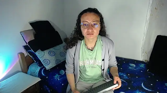 Snapshot of monkeywillwhite chatting on 26, 2, 2026 monkeywillwhite online show from 26, 2, 2026