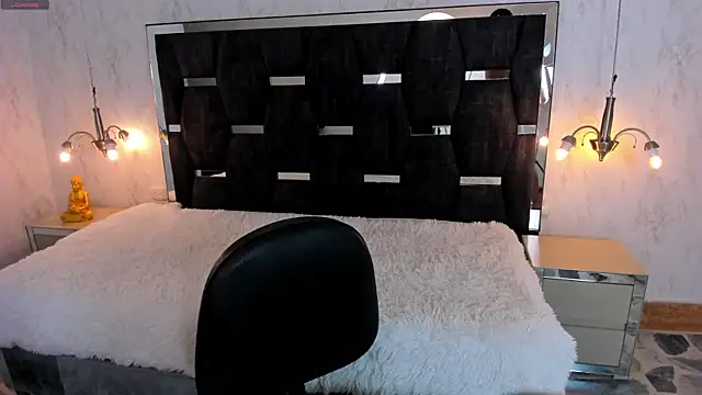 Jiggly   online show from 8, 4, 2026