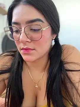 Lia flowers online show from 26, 1, 2025