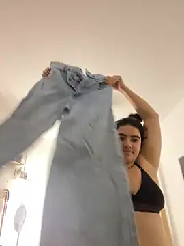 Lia flowers online show from 2, 2, 2025