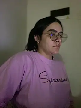 Lia flowers online show from 3, 2, 2025