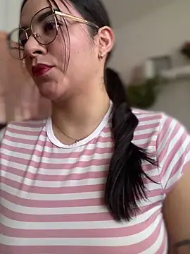 Lia flowers online show from 9, 2, 2025