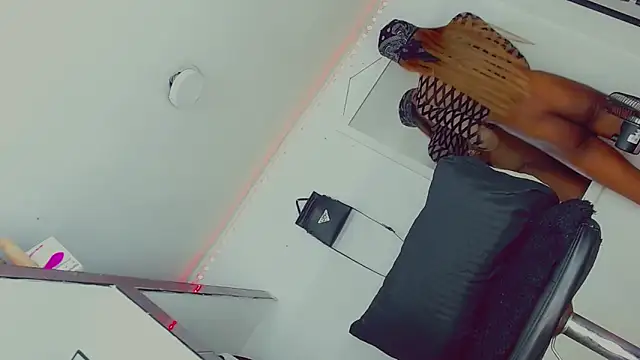 candy kendall online show from 22, 2, 2025