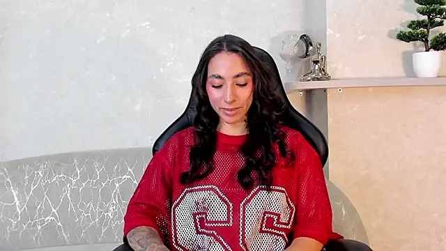 Snapshot of KAYLA_BATISTA chatting on 18, 7, 2026 KAYLA BATISTA online show from 18, 7, 2026