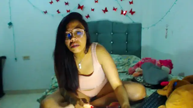 AmaraRoberts420 online show from 23, 1, 2025