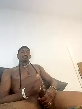 AndreMillz69 online show from 25, 11, 2025