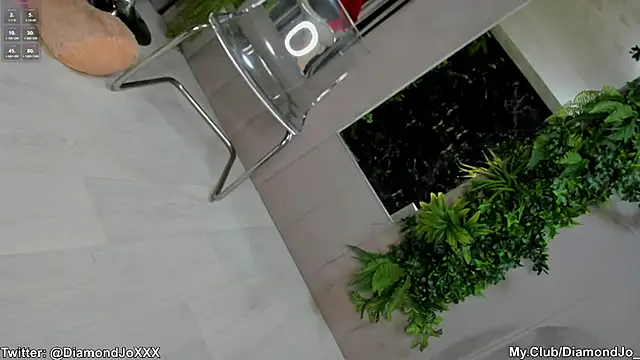 Snapshot of DiamondJo_ chatting on 7, 2, 2025 DiamondJo online show from 7, 2, 2025