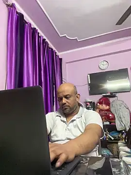 Snapshot of Dick_6inches chatting on 4, 11, 2025 Dick 6inches online show from 4, 11, 2025