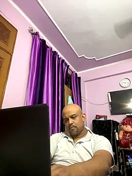 Snapshot of Dick_6inches chatting on 6, 11, 2025 Dick 6inches online show from 6, 11, 2025