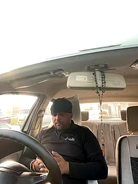 Snapshot of Dick_6inches chatting on 12, 11, 2025 Dick 6inches online show from 12, 11, 2025