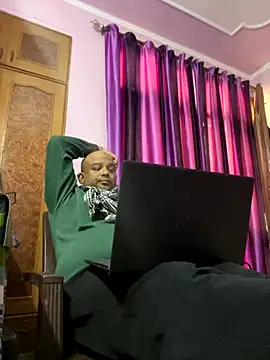 Snapshot of Dick_6inches chatting on 21, 11, 2025 Dick 6inches online show from 21, 11, 2025