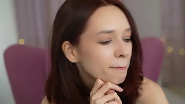 Snapshot of VivianLy_ chatting on 13, 3, 2025 VivianLy online show from 13, 3, 2025