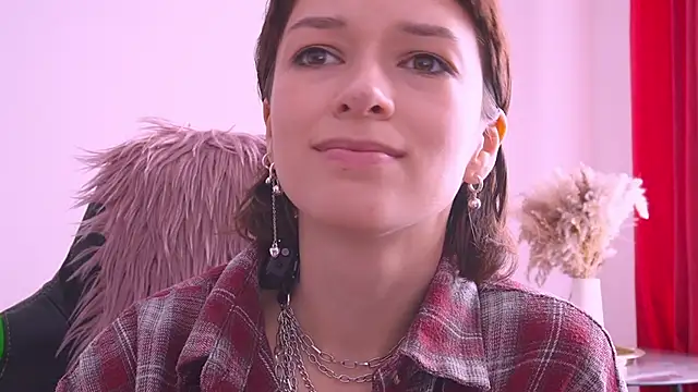 VivianLy  online show from 17, 3, 2026