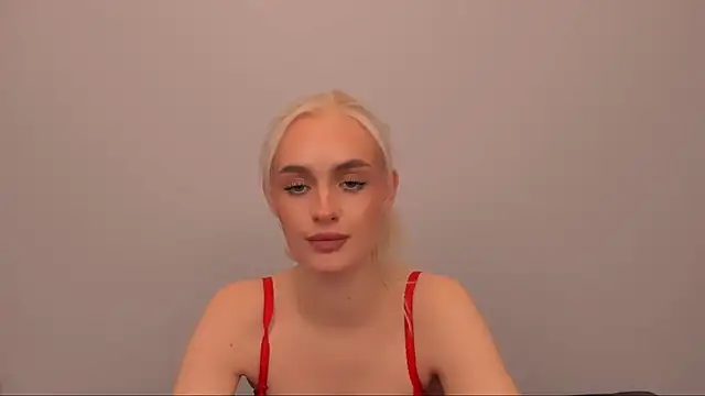 OliviaKisss online show from 17, 12, 2025